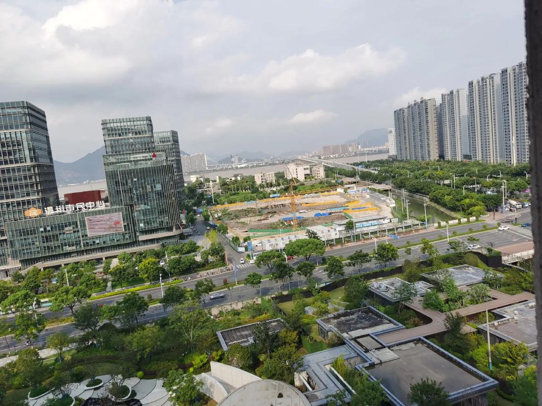 實景的誘惑，很難不下單 豪宅現場實拍背后的房地產交易居間邏輯